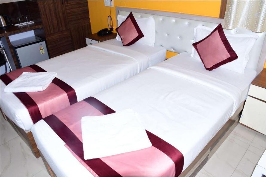 Ar Grand Hotel Rājgīr Δωμάτιο φωτογραφία